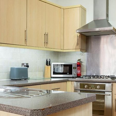 5 Mins Walk From Centre, Spacious City Apt, Open-Plan Nottingham Esterno foto
