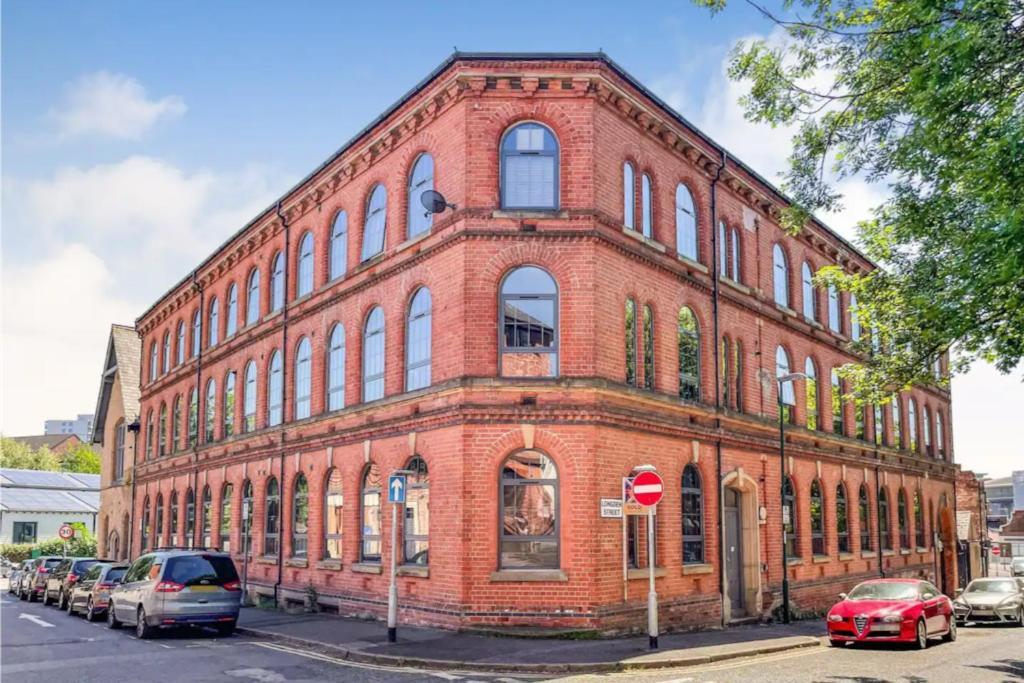 5 Mins Walk From Centre, Spacious City Apt, Open-Plan Nottingham Esterno foto